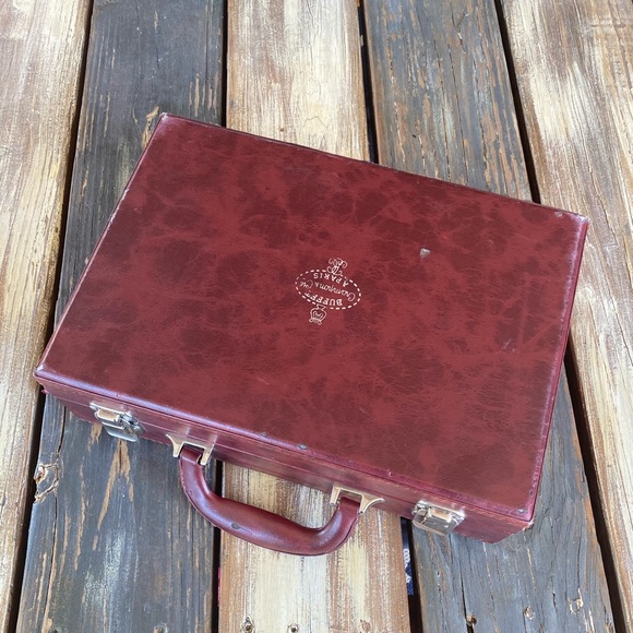 Buffet Crampon E-11 Clarinet - Picture 3 of 10